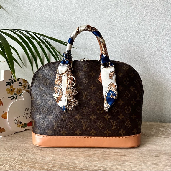 Louis Vuitton Handbags - 🌼AUTHENTIC Louis Vuitton Alma PM🌼